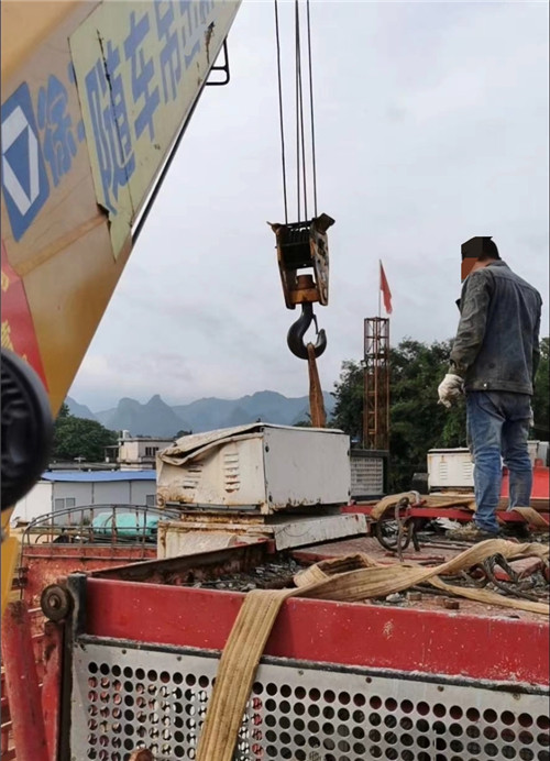 黔西南大件吊装搬运设备常用的施工手势信号解答