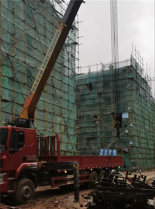 黔西南“慢工细活”—— 吊车的 “微动控制” 技术
